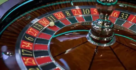 ph 14 wins screen showing recent player payouts in Philippine pesos